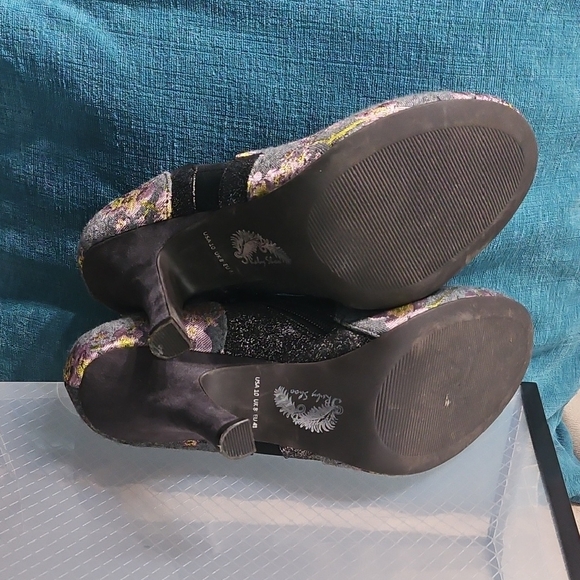 Gray Floral Ankle Booties with Side Zip - Picture 7 of 12